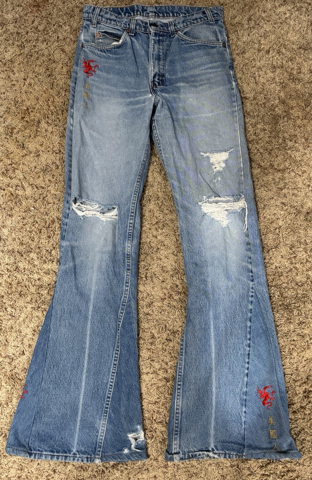 Vintage 1970s Levi’s Orange Tag Bell Bottom Embellished Dragon Pants 32×36