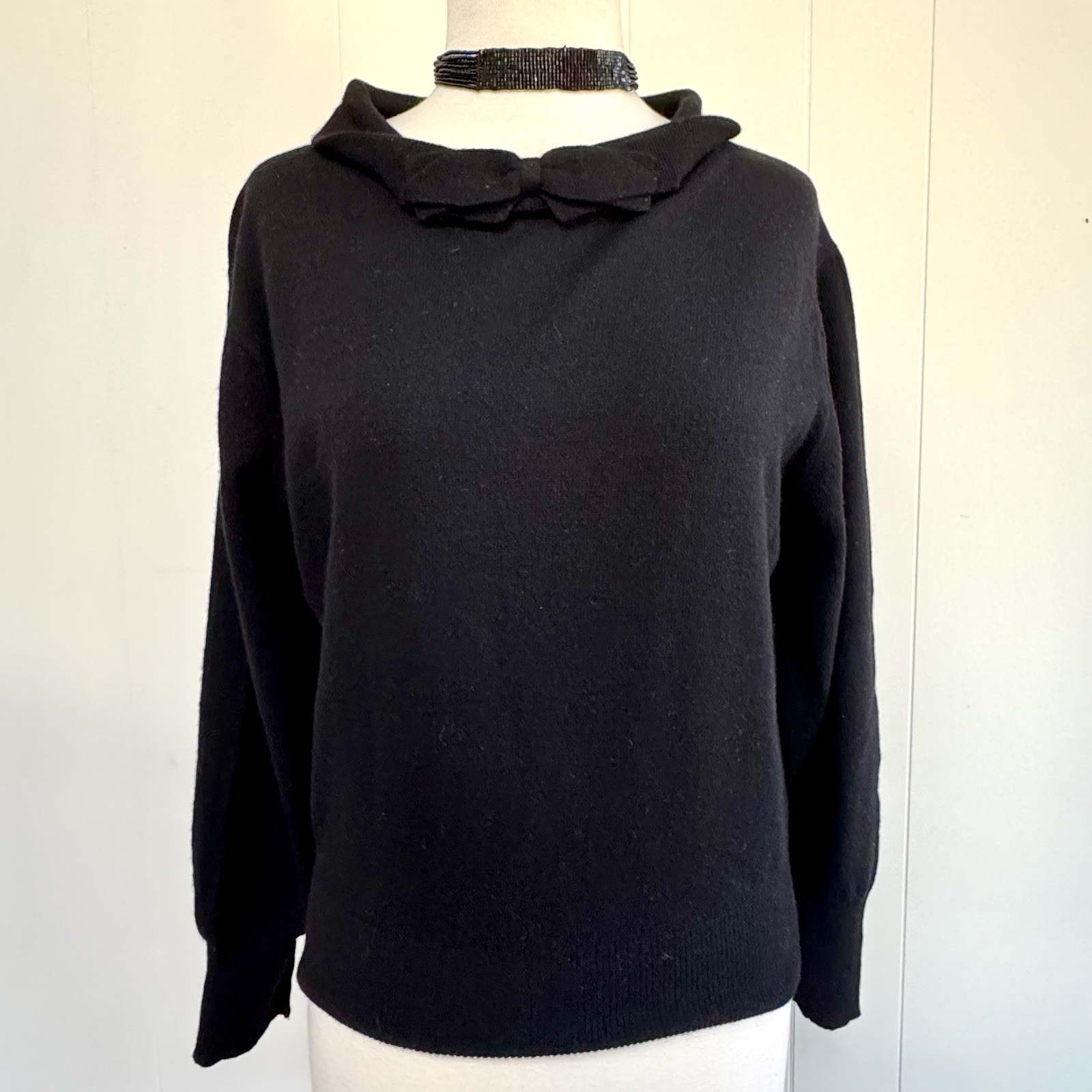 Vintage 1950s Maurice Handler 100% Cashmere Sweater Girl Peter Pan Collar Bow L