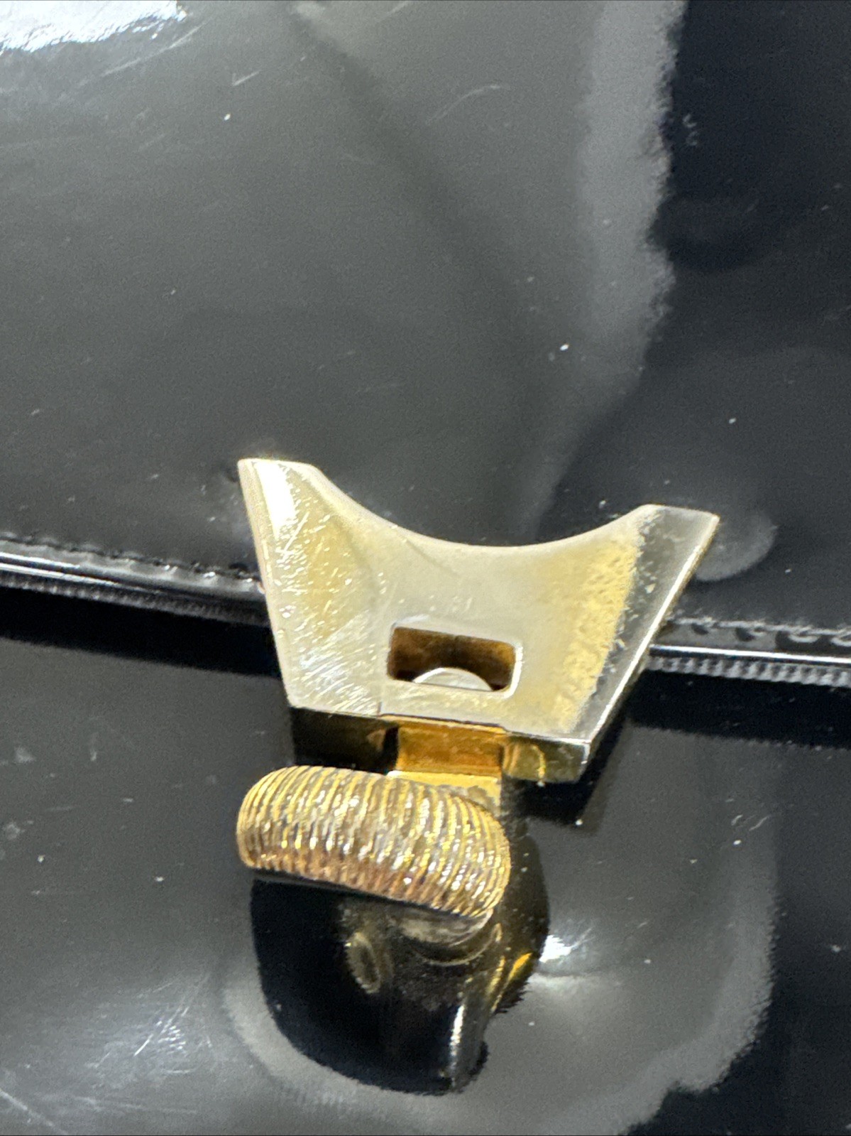 Vintage Bienen Davis Black Patent Leather Shoulder Bag Gold Tone Chain Strap