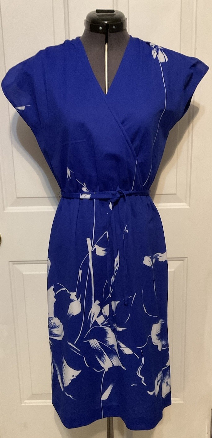 VINTAGE 1970s HAWAIIAN ANDRADE HONOLULU BLUE FLORAL DRESS W/ WHITE FLOWERS SZ 8
