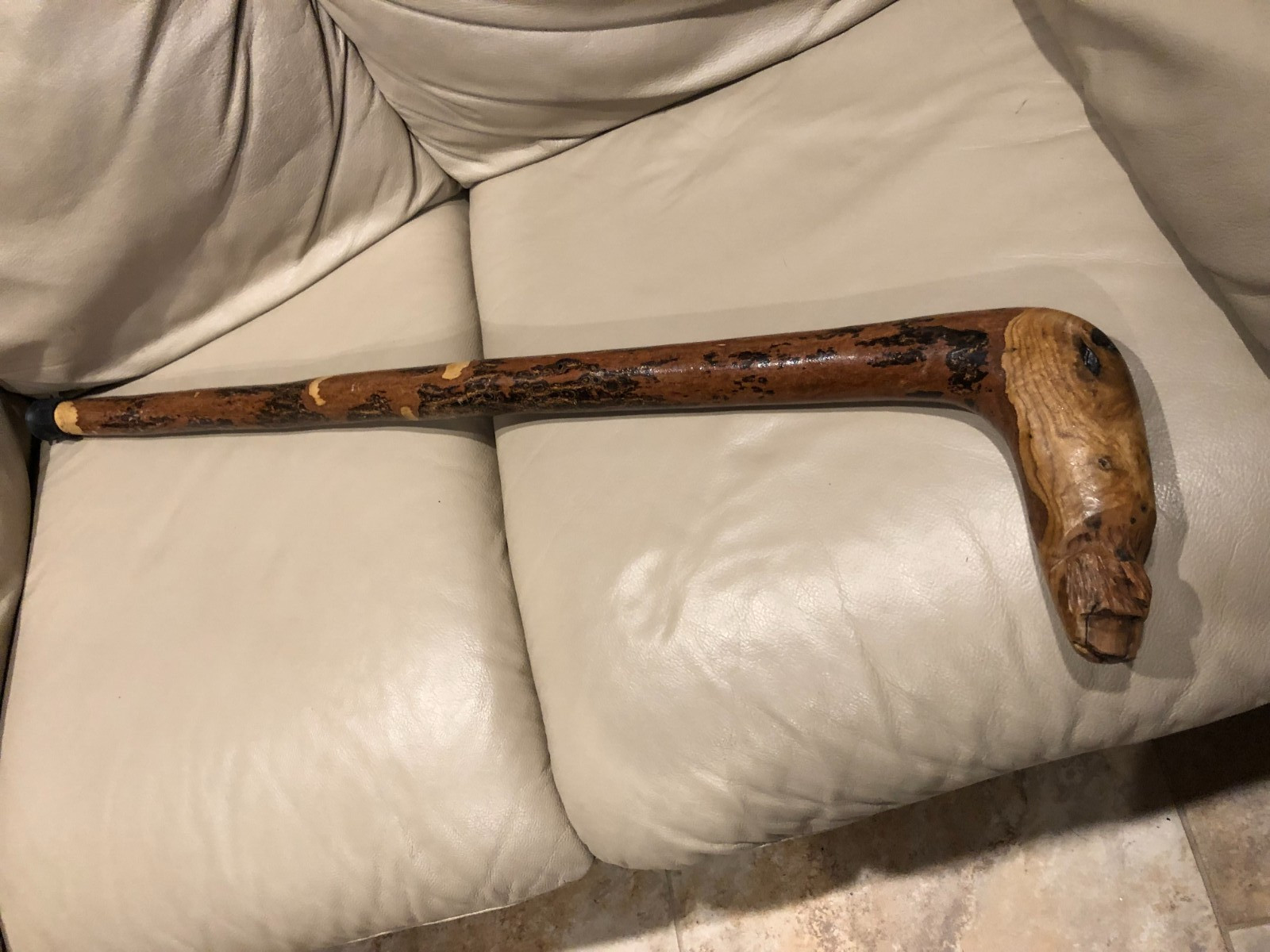 VINTAGE WOOD WALKING STICK BEAR HANDLE 35 INCHES