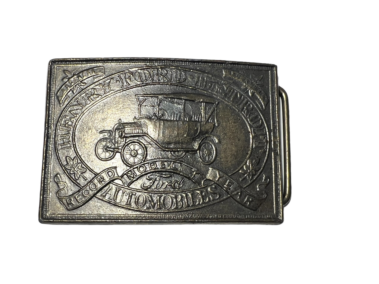 HENRY FORD DETROIT CLASSIC AUTOMOBILE RECORD MODEL T YEAR BRASS BELT BUCKLE