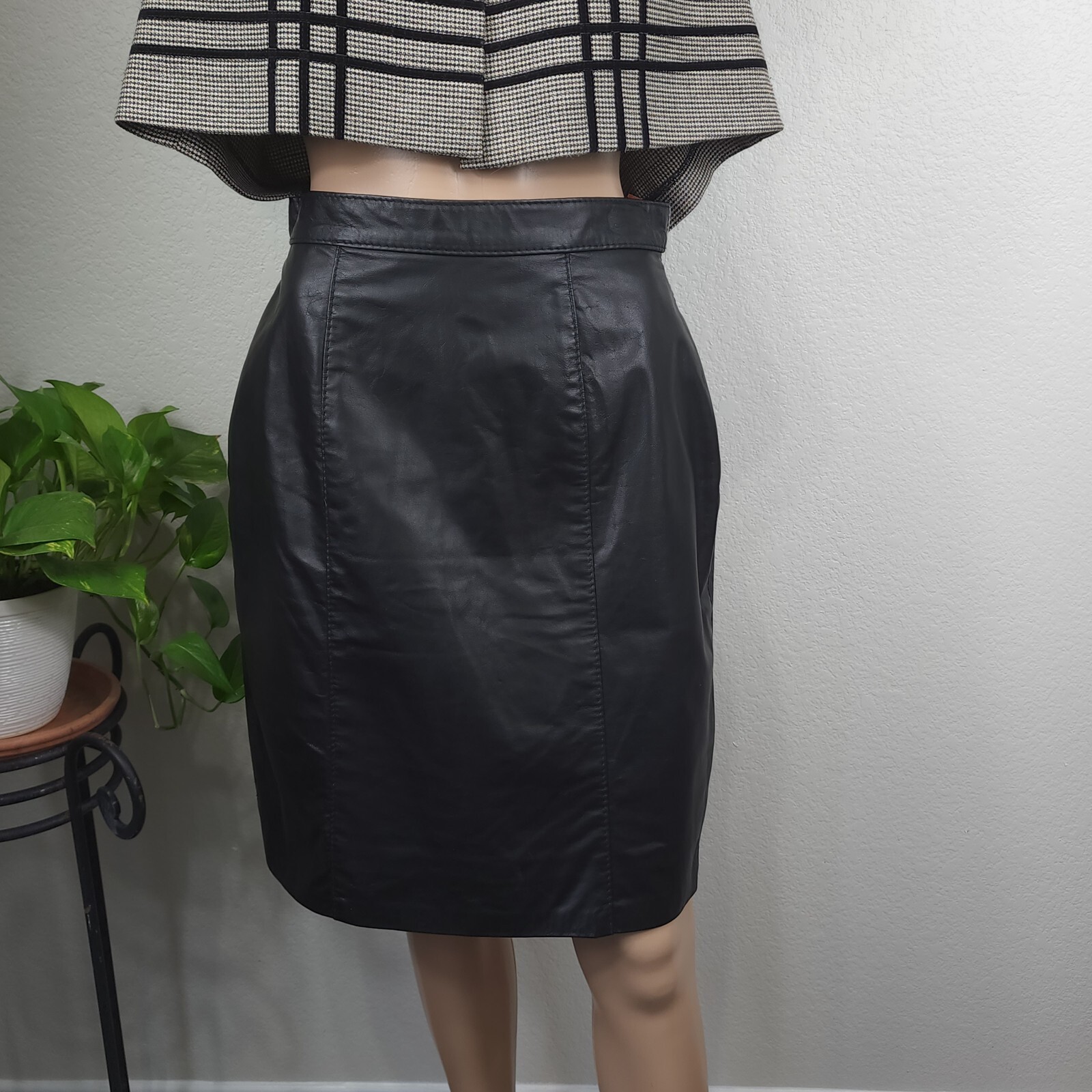Vintage 80’s Comint Black Leather Goth Medieval Womens Skirt Size 11/12