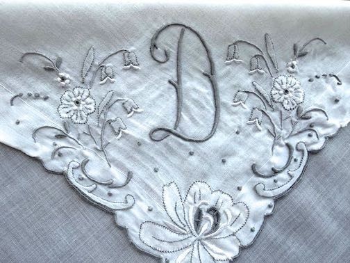 VINTAGE HANKY EMBROIDERED APPLIQUE’D MADEIRA MONOGRAM INITIAL D GRAY ON WHITE
