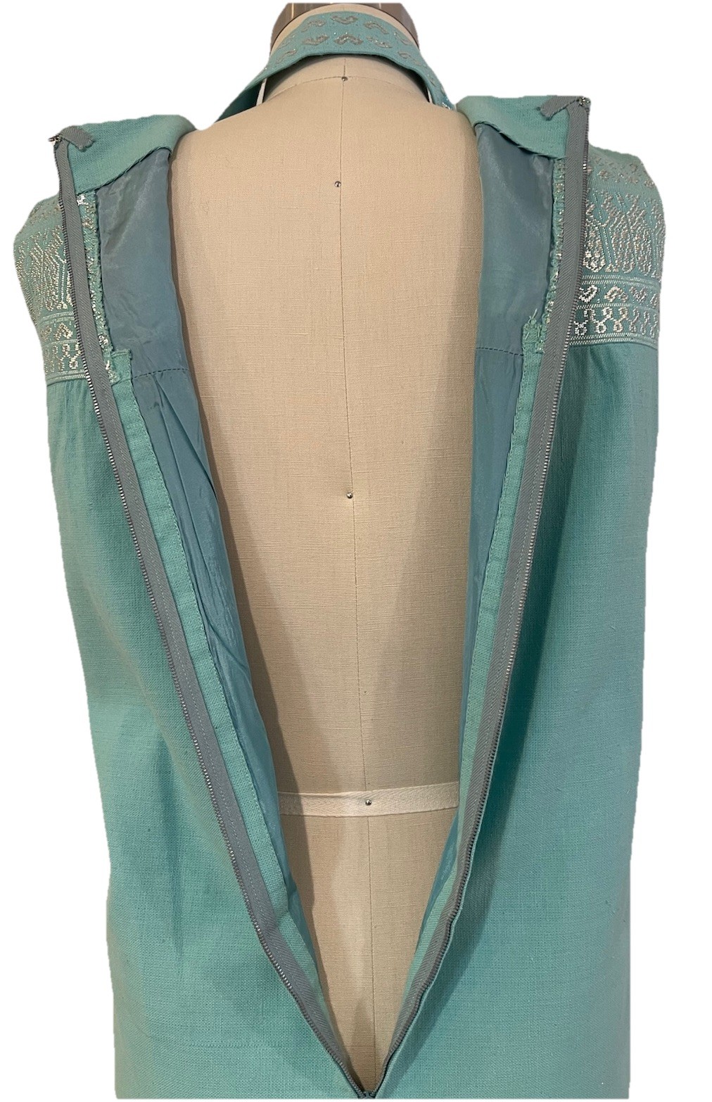 Vintage 60s Aqua Blue Metallic MOD Silver Thread Motif PartyShift Dress Bust 36”