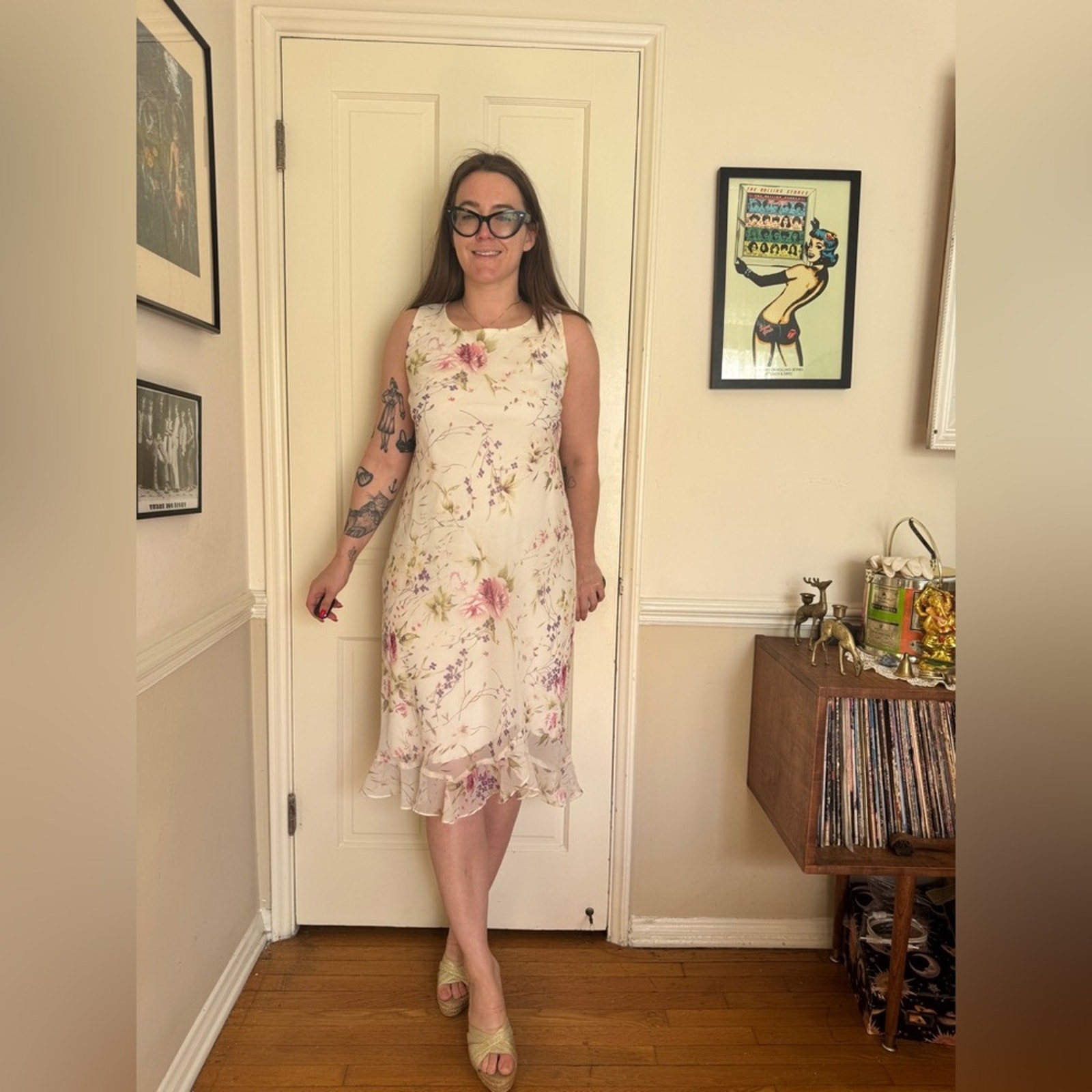 90s Vintage White Floral Dress with Asymmetrical Frilly Hem