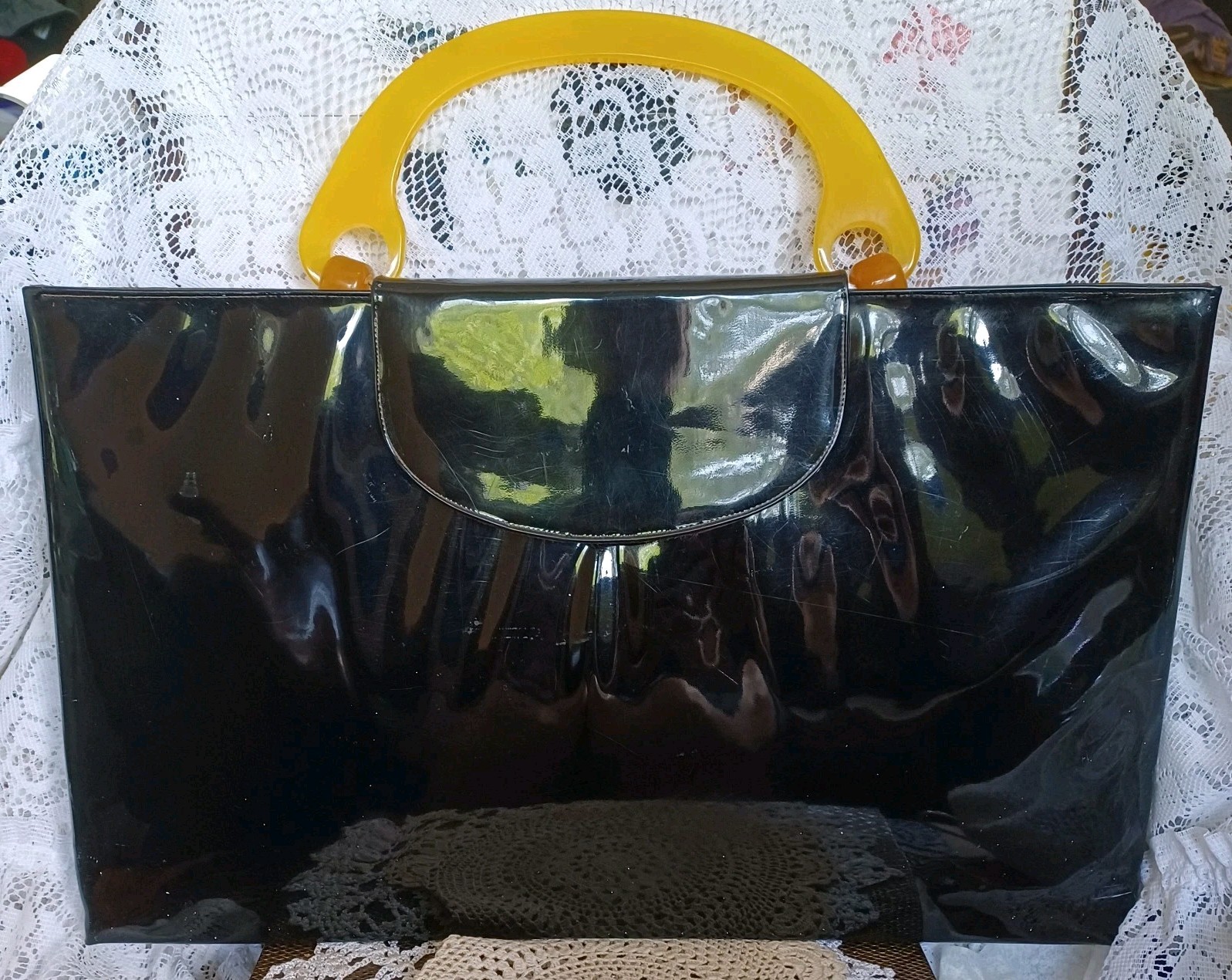 VINTAGE NAT LEWIS BLACK PATENT LEATHER? TOTE/BRIEFCASE PLASTIC/LUCITE? HANDLE