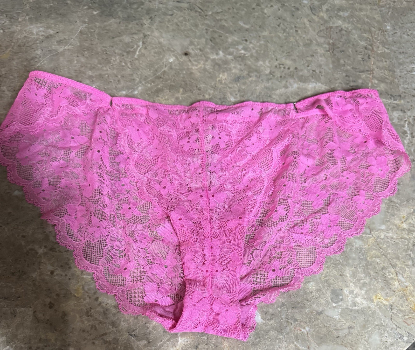 VINTAGE VICTORIA’S SECRET DREAM ANGEL CHEEKINI TANGA PANTY! SIZE XL. PINK