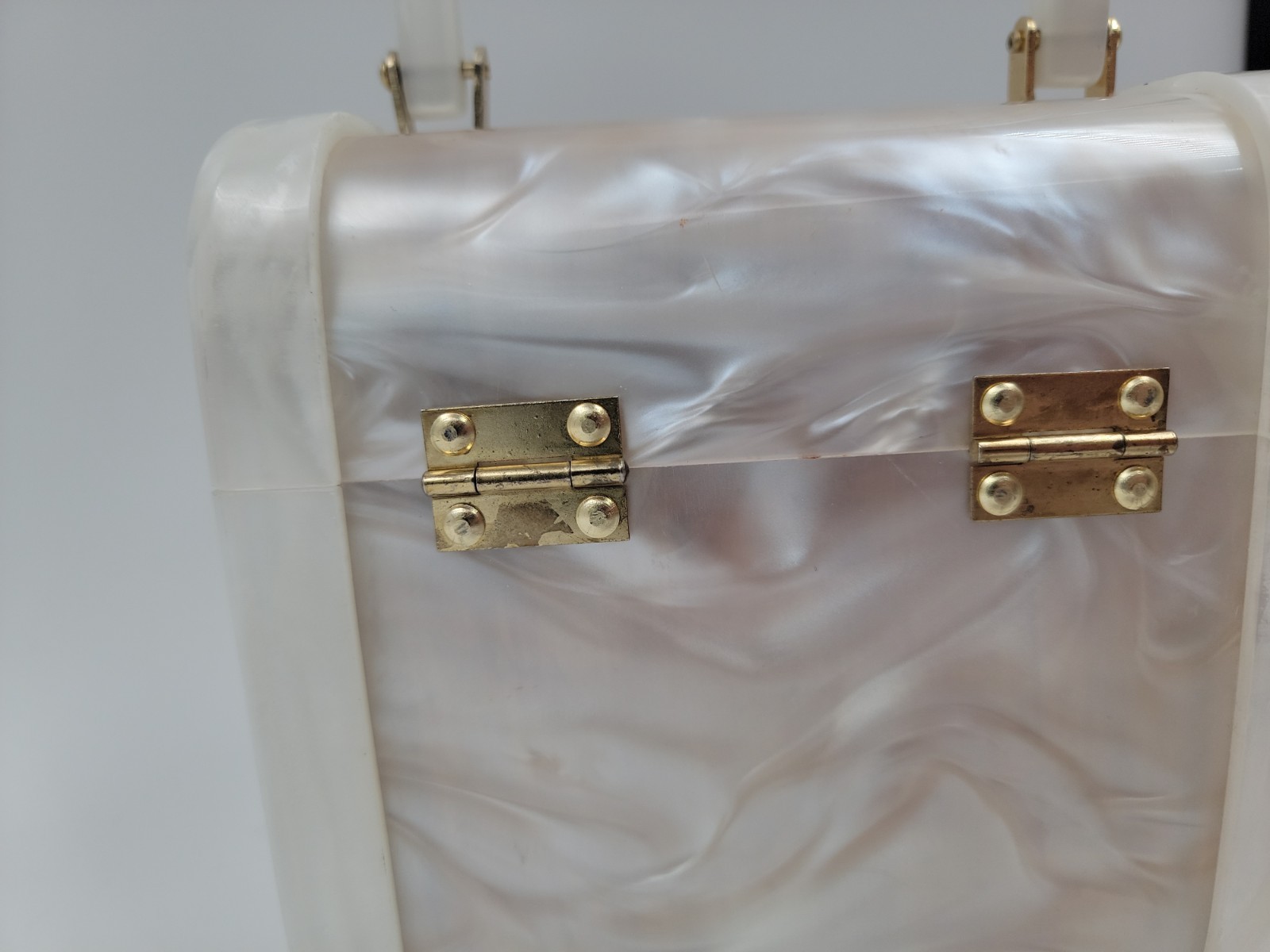 Vintage Lucite Stylecraft Pearlized Box Purse 6” (w) X 4” (d) X 6” (h)