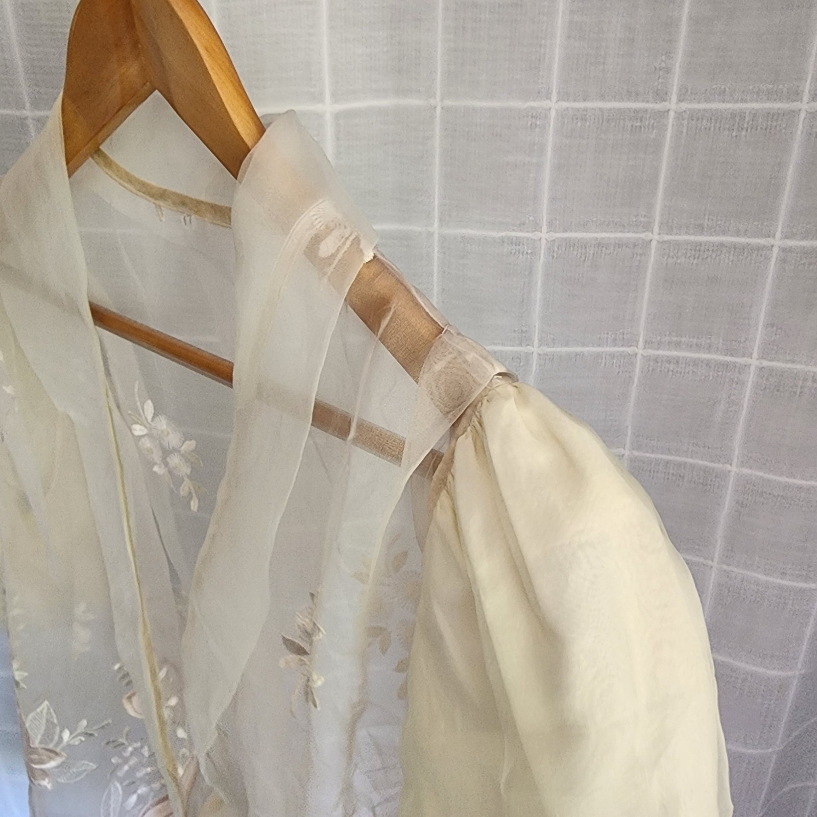 Vintage Sheer Floral Embroidered Blouse Ivory Puff Sleeve Mesh Overlay Women’s M