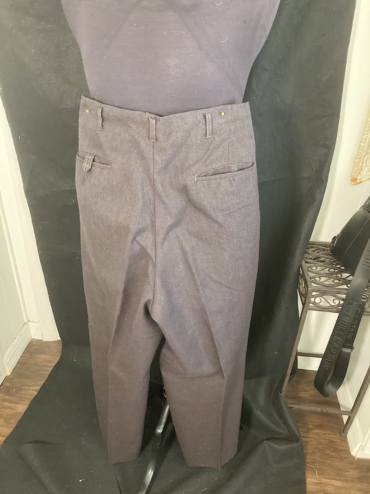 Classic Vintage 1940’s Men’s Dark Brown Tweed Dress Pants Size 28R.