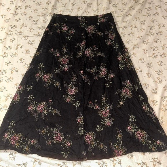Vintage Black floral midi skirt with buttons