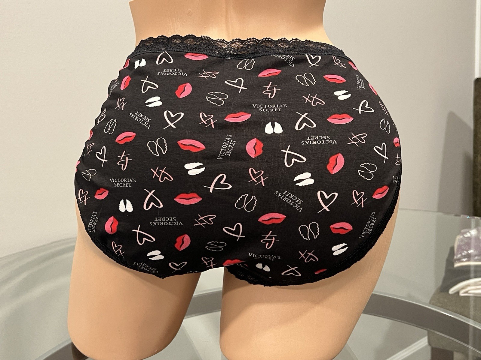 VINTAGE by VICTORIA’S SECRET HI-LEG BRIEF BLACK COTTON PANTIES KISSES LARGE