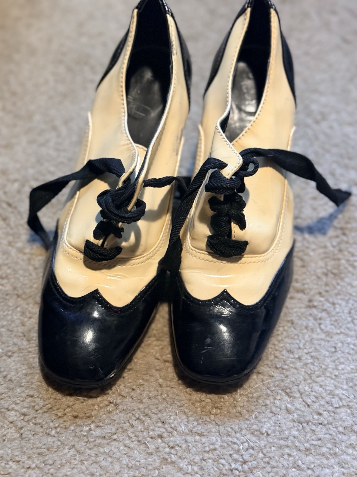 Fever Sole Women 7 Black Cream Spectator Oxford Lace Up 4” Heels Rockabilly