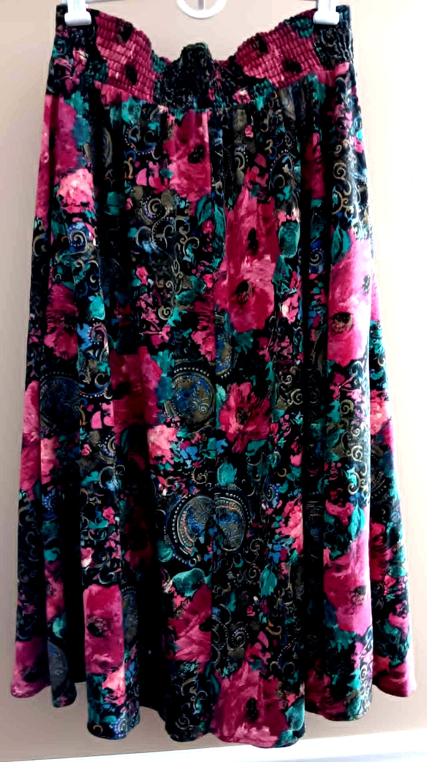 Vintage Paquette Floral Skirt Size M Elastic Waist USA Cotton Blend