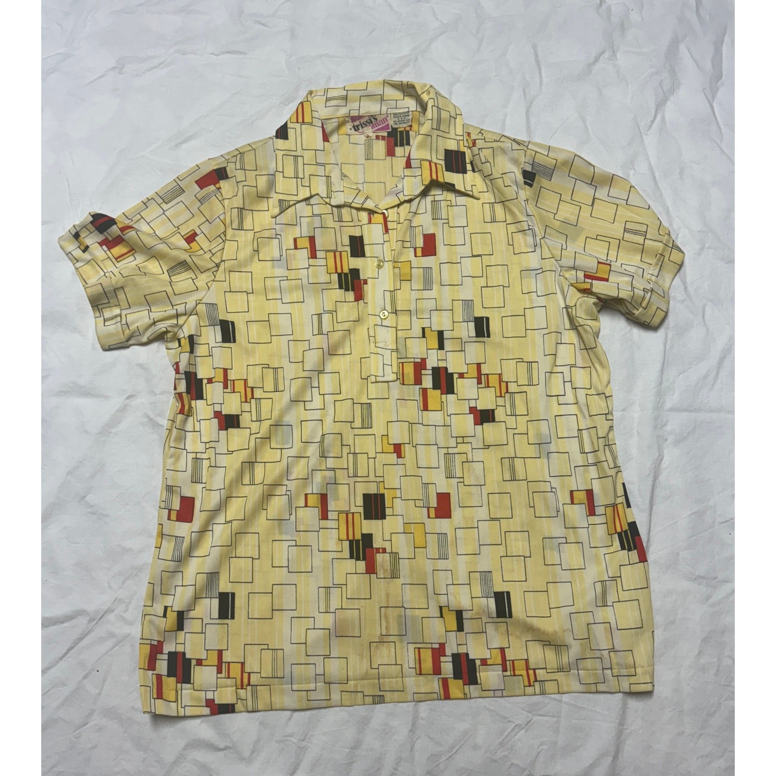 Vintage 70s Trissi’s Woman Yellow Geometric Polyester Collared Top, Size 40