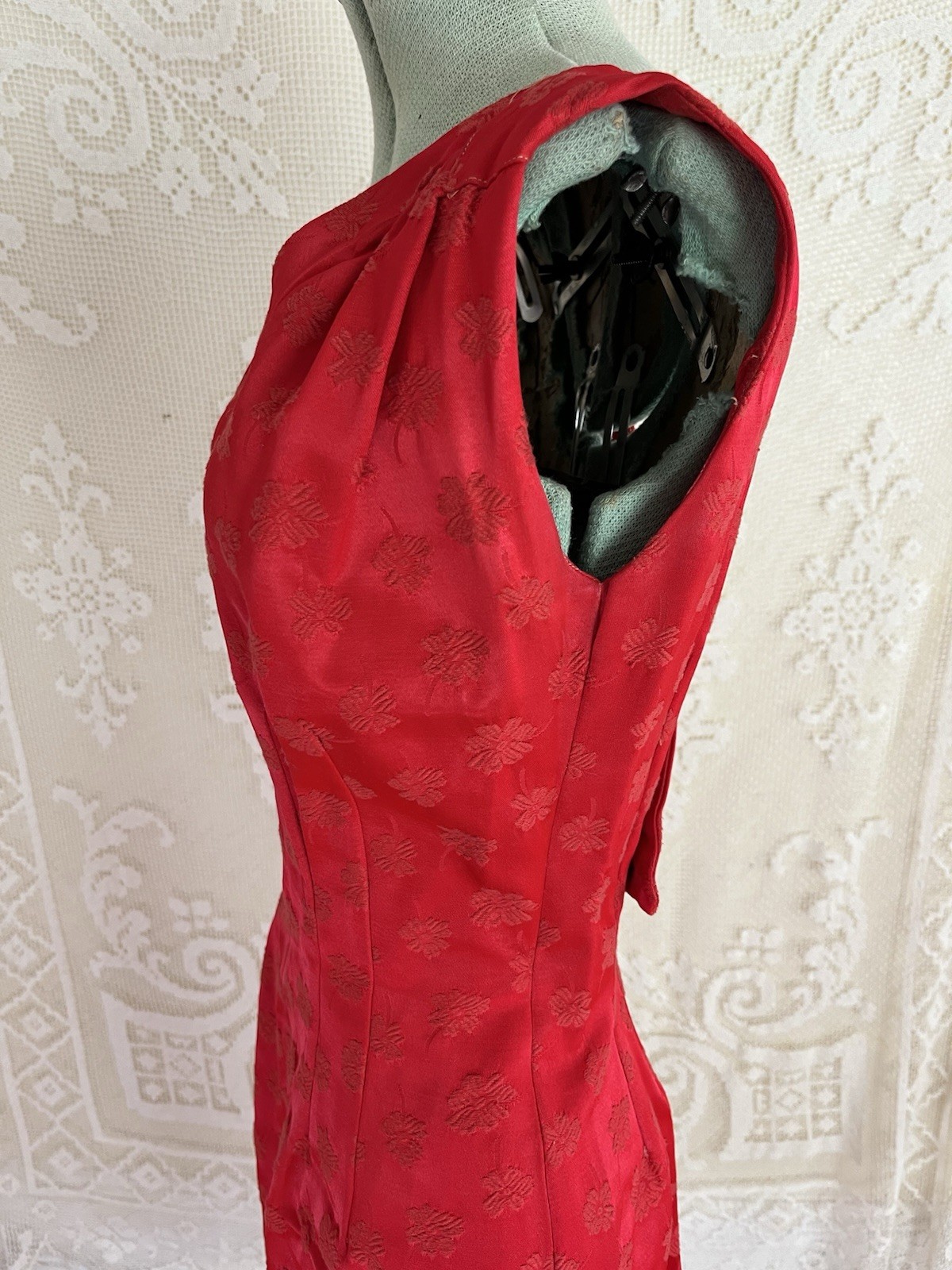 Vintage 1950s 1960s McKettrick Red Brocade Cocktail Hourglass Dress 50s 60s