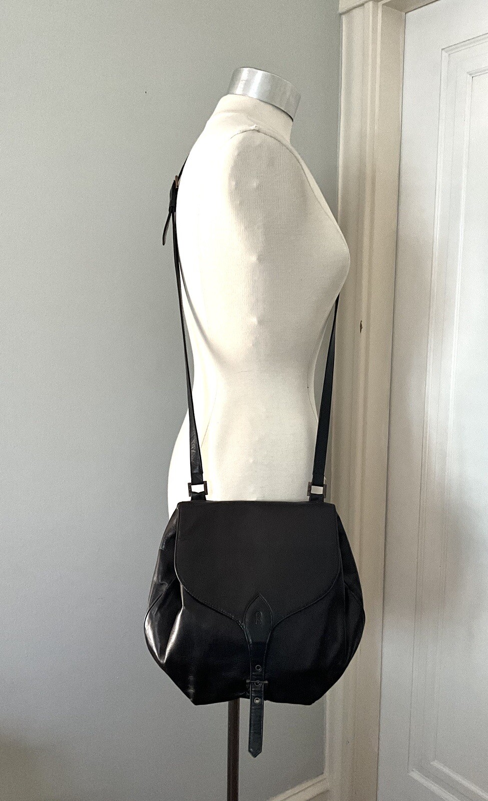 Vintage 1970’s Roberta di Camerino Black Leather Crossbody Bag