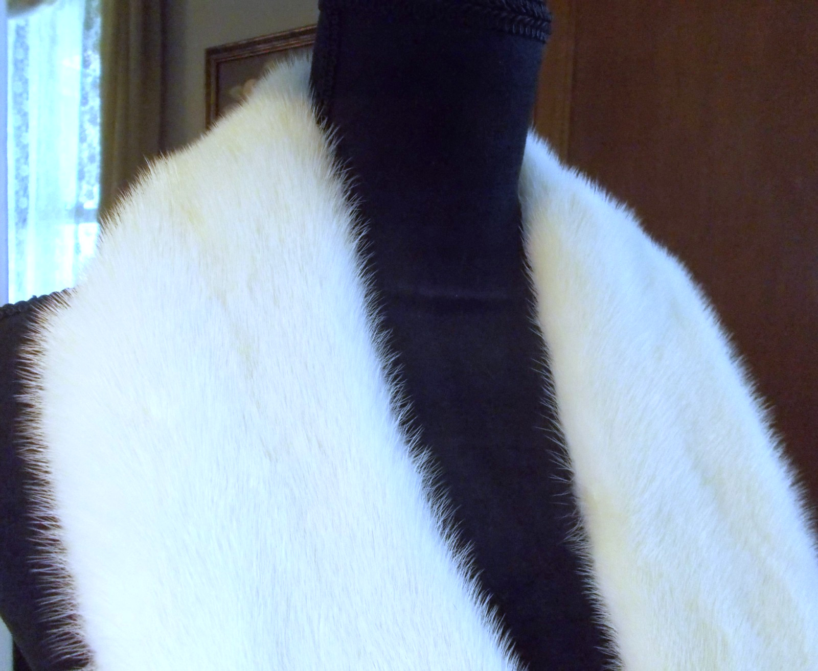 Vintage Off White Ivory Mink Fur Collar Scarf Neck Warmer 33″ Beautiful