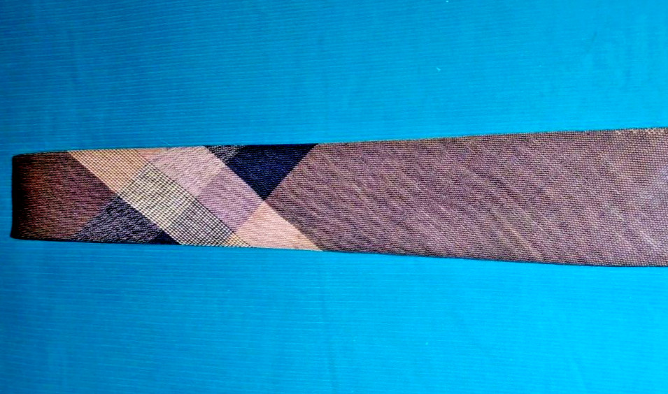 VINTAGE NECKTIE WEMBLEY BROWN ARGYLE CENTER SKINNY 53.5″ LONG 50s ORIG ESTATE