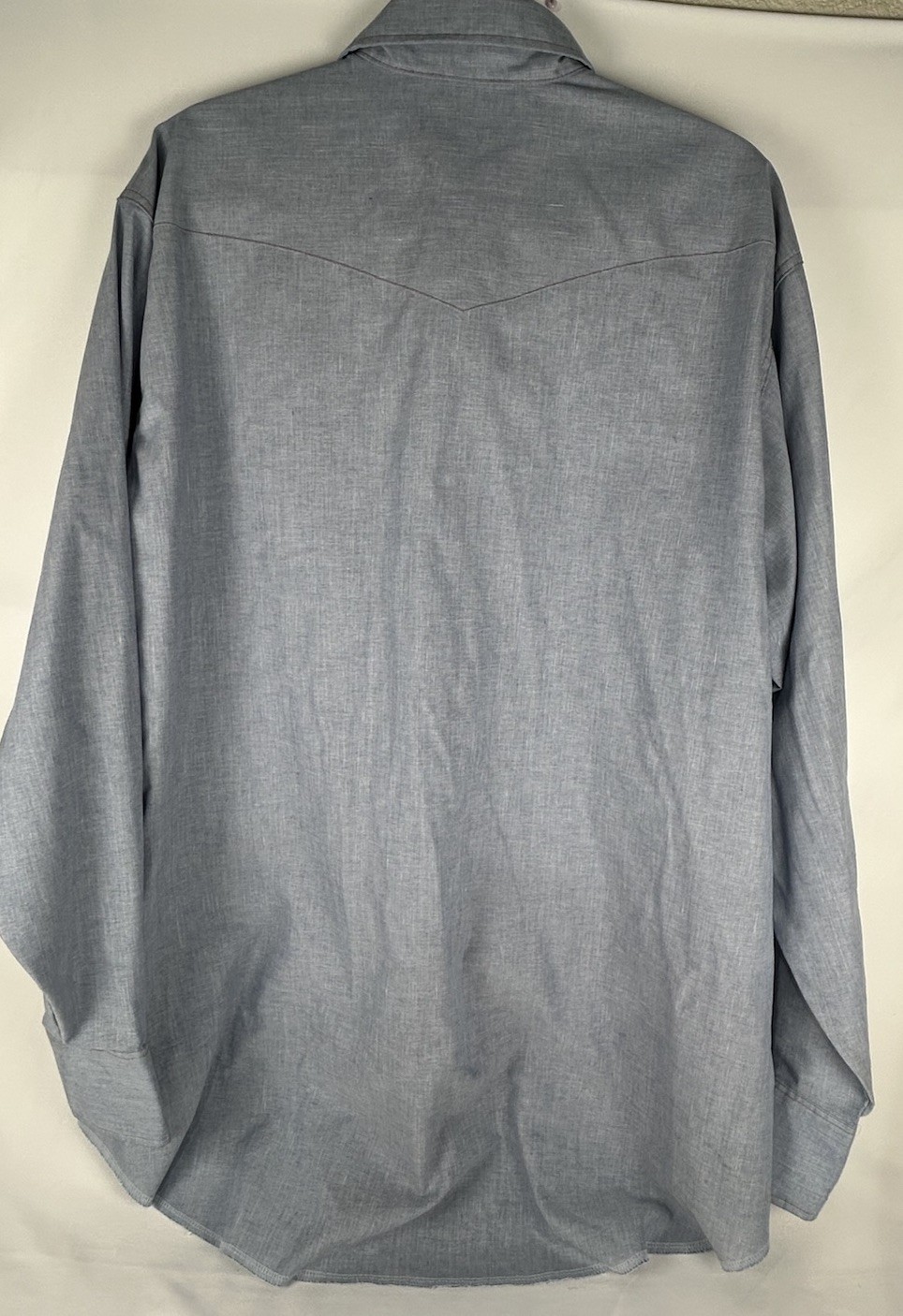 Vtg Wrangler Blue Chambray Denim Pearl Snap Shirt 18.5 X 38 Tall Man X Long Tail