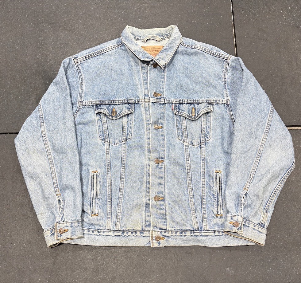 80’s Levi’s Vintage Type III Denim Jacket Light Blue Made in USA