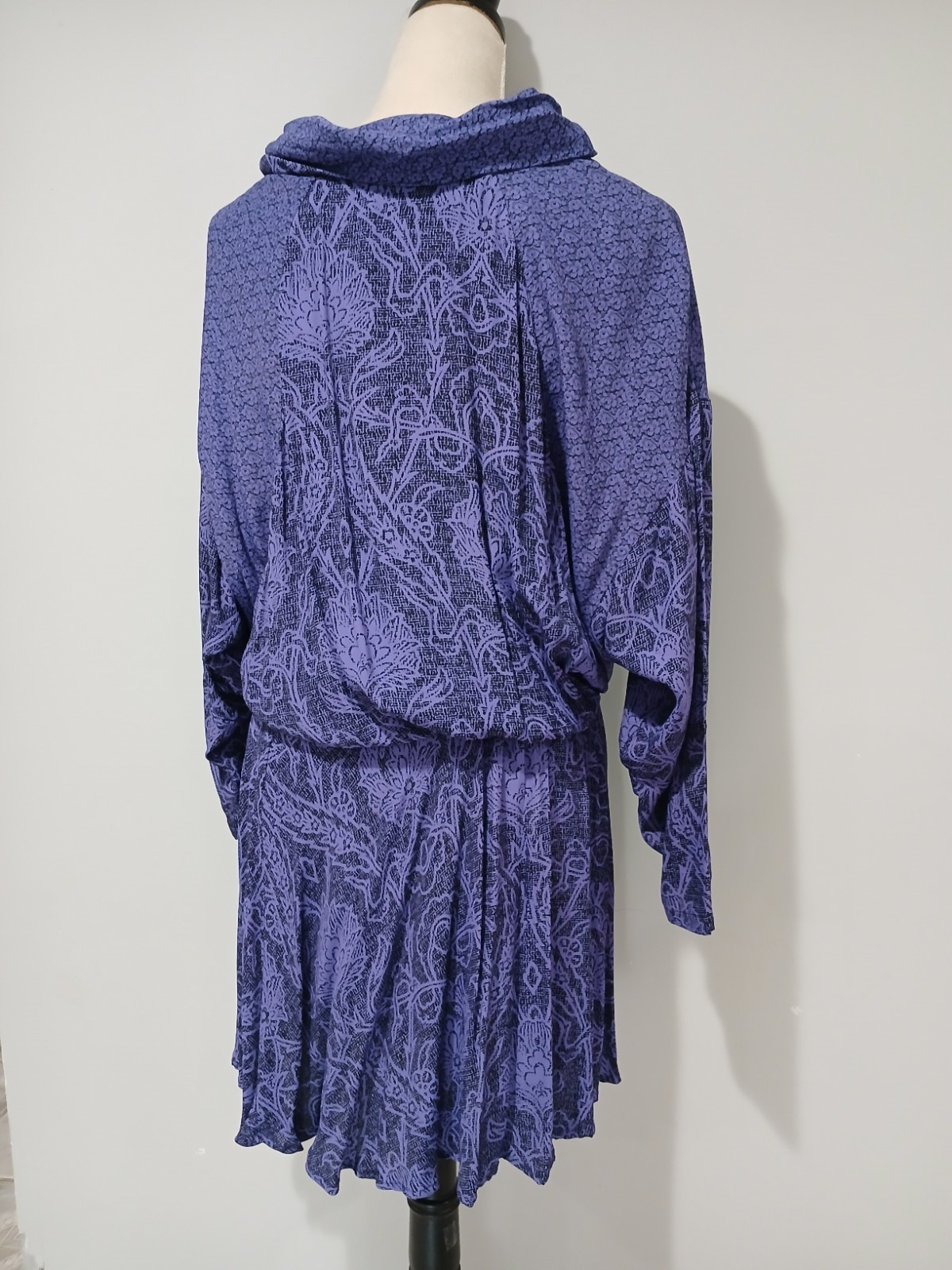 Carole Little For Saint Tropez West 80s Floral Smocked Waist Dress Purple M