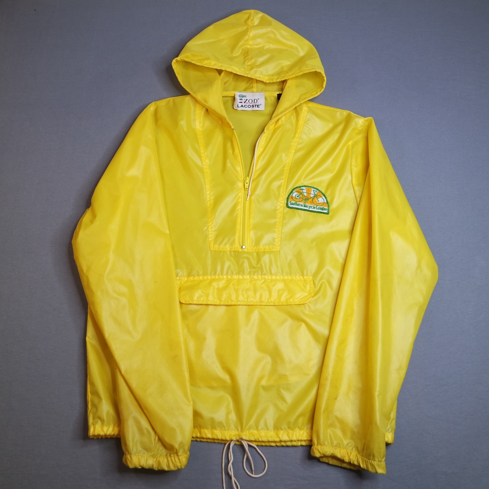 True Vintage Izod Lacoste Jacket Mens Medium Yellow Hooded Windbreaker Patch 80s