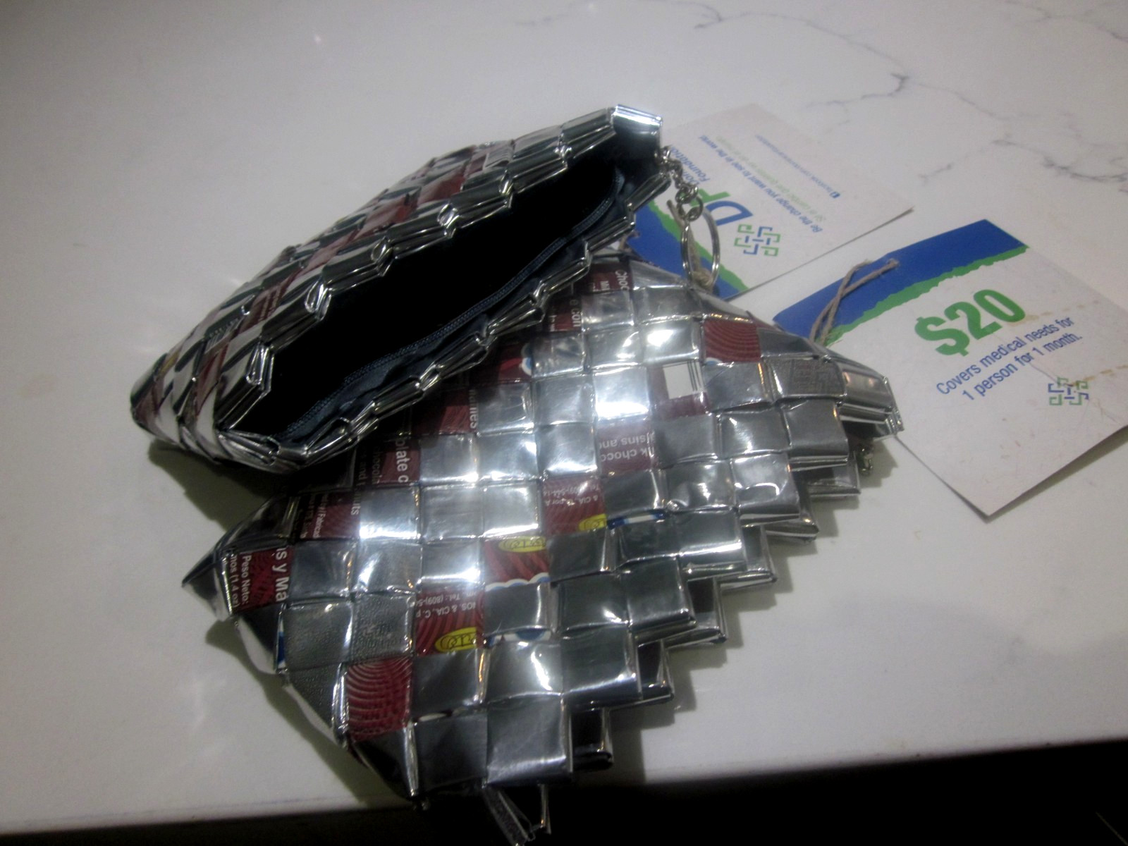 Qty 2 Purses Wallet Dominican Republic Recycle Material (6’x4′)Art Deco/zipper