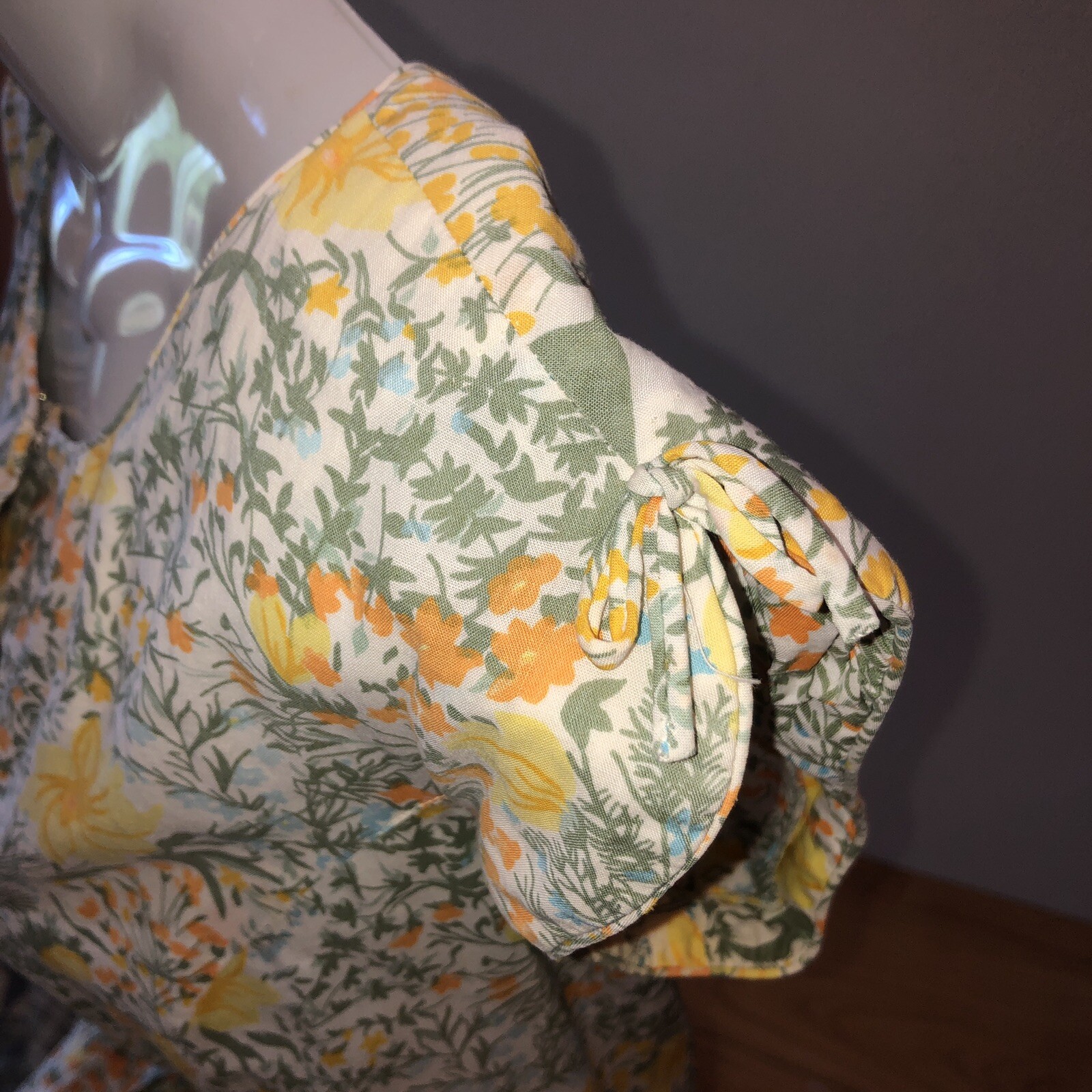 Vintage McMULLEN Medium Dress Yellow Blue Floral Round Neck Cap Sleeve Size M ?