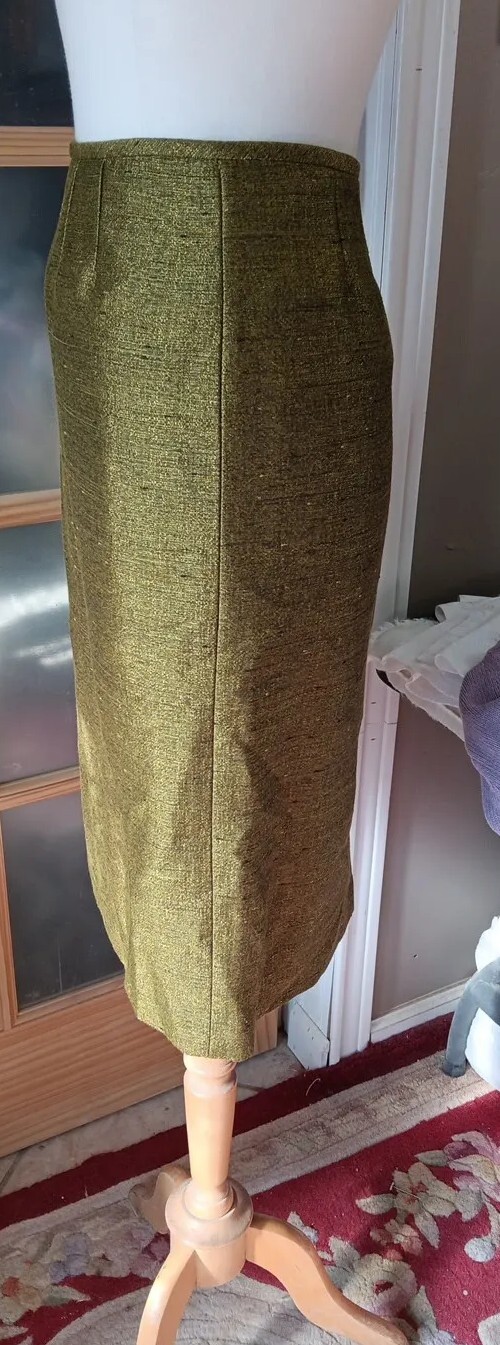 Vintage Kasper Classic Pencil Skirt Green Textured Lined Kick Pleat Sz 8 Sexy