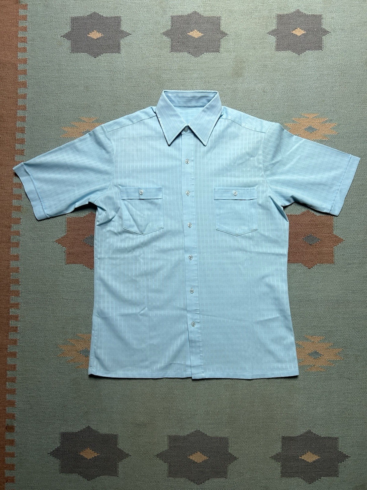 Vintage 70s short sleeve button shirt polyester knit breathable blue medium