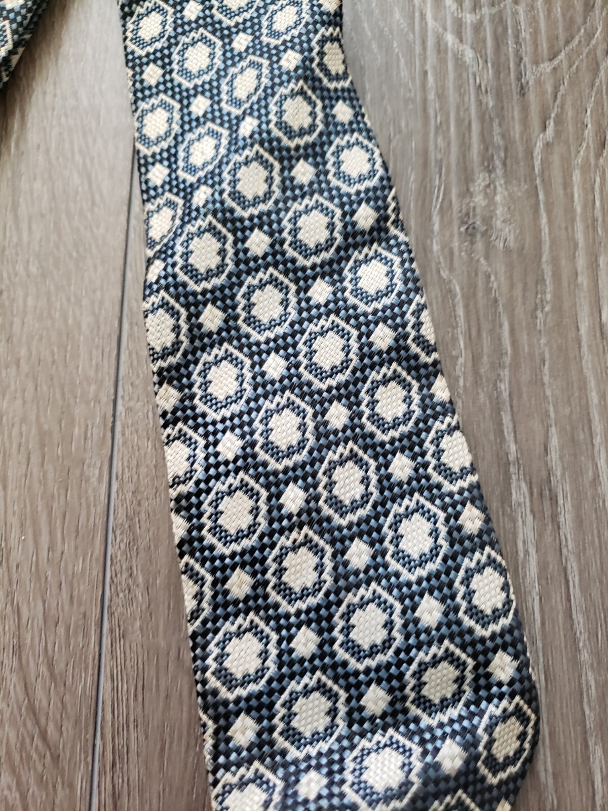 VTG 60s Joske’s Texas Multicolor Print Skinny Tie Necktie 2.25″W 53″L READ