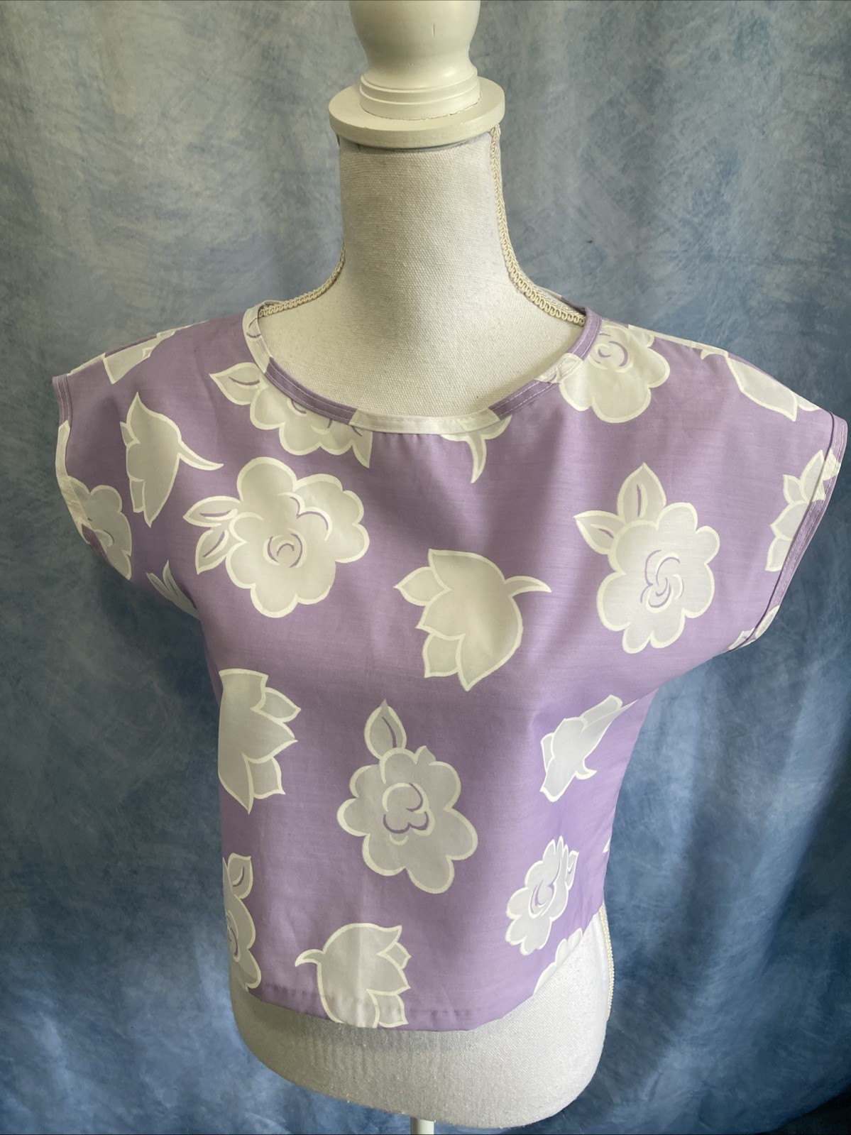 Julie Girl Vintage 80s Cropped Boxy Blouse Medium Lavender Floral Sheer USA EUC