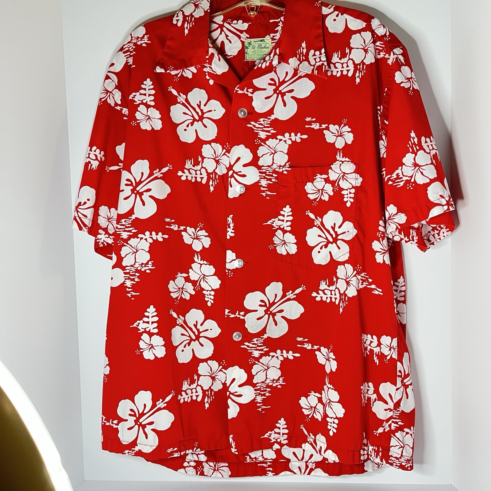 Ui Maikai Hawaiian Shirt Mens M/L Red Aloha Floral Vintage USA Cotton