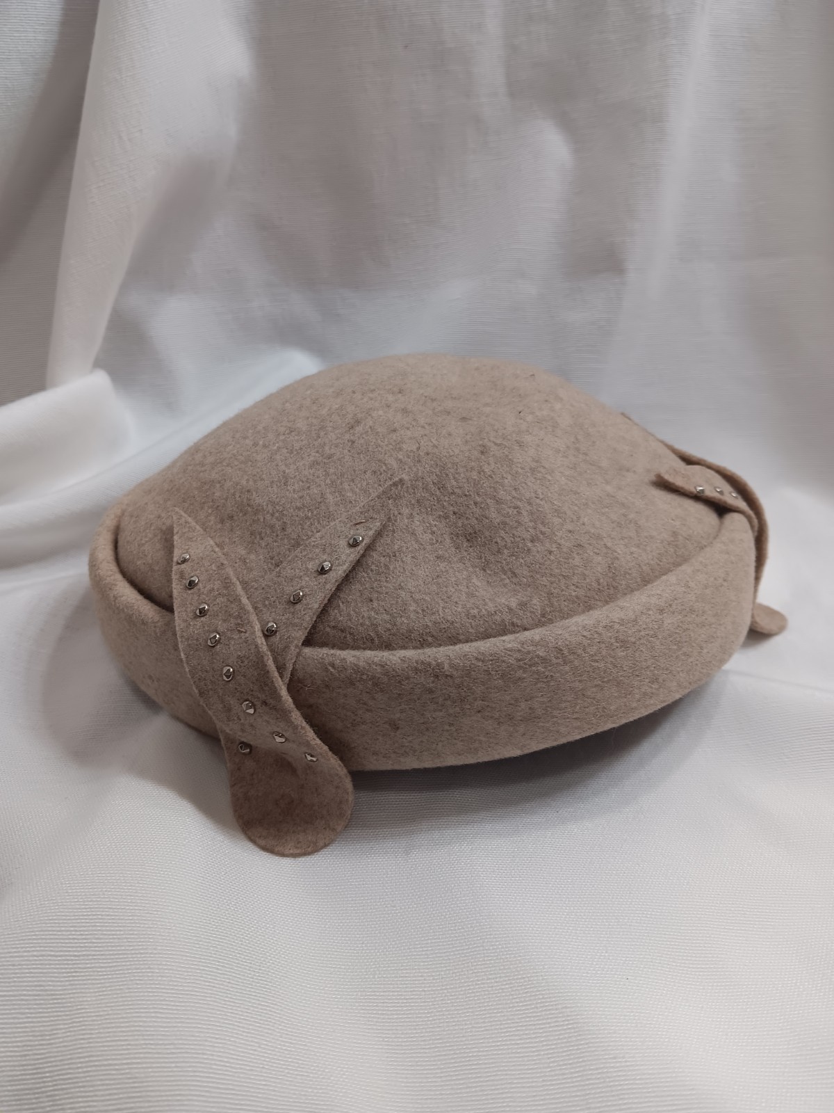 Vtg Neumann Endler 100% Wool Ladies Juliette Hat 50s 60s Taupe Beige