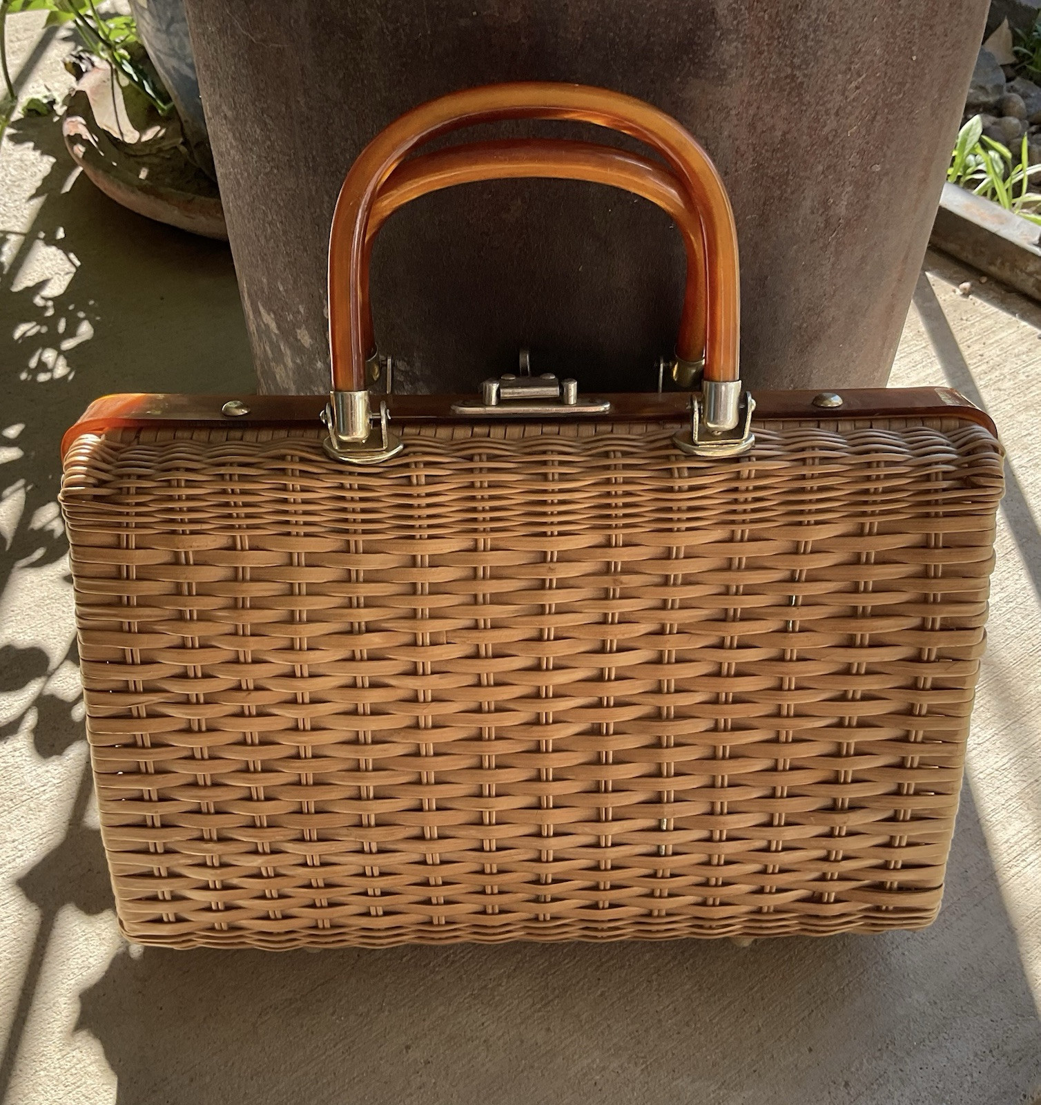 Princess Charming By Atlas Woven Wicker Basket Sea Shell Purse Sea Horse Coral