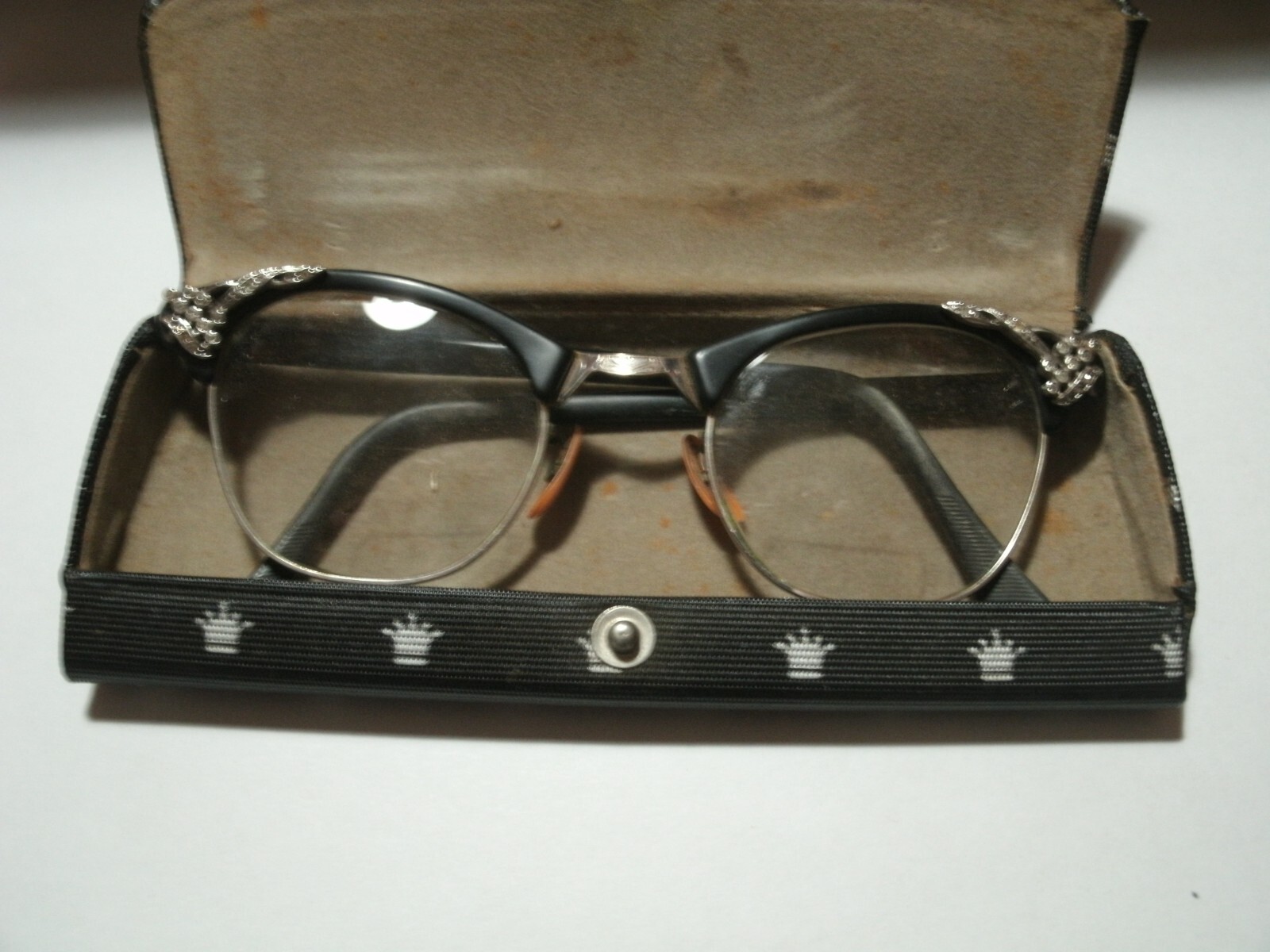 Vtg Art Craft Cat Eye 12K GF Jeweled size 4 , 5.5 Womans EyeGlasses + case