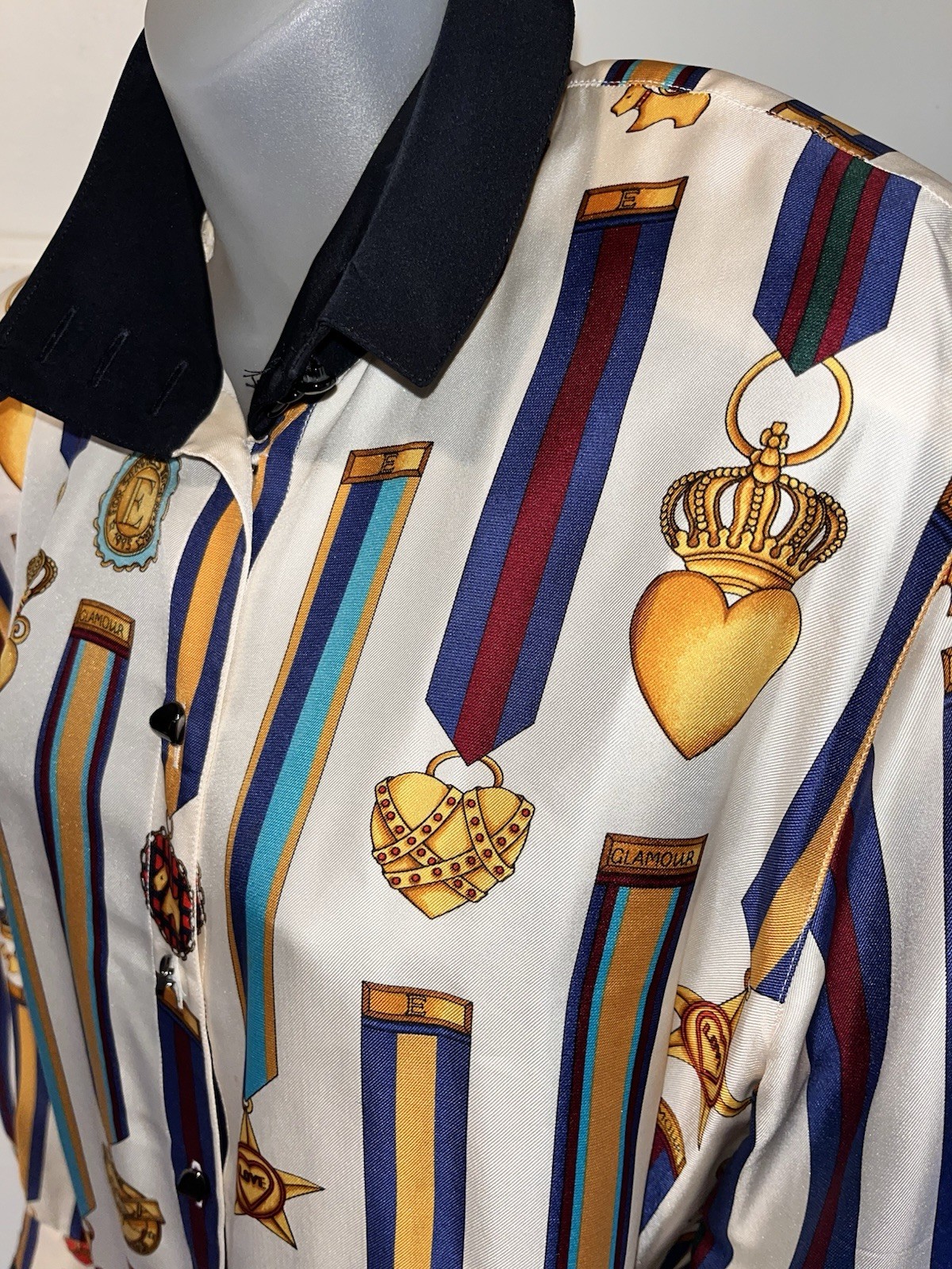 Vintage ESCADA 100% Silk Glamour Medals of Honor Button Down L/S Shirt Sz 36 6