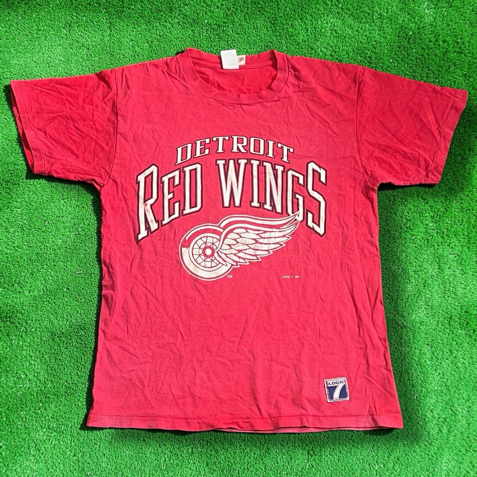 Vintage 90s Logo 7 Detroit Red Wings T Shirt Size L Distressed Made In USA