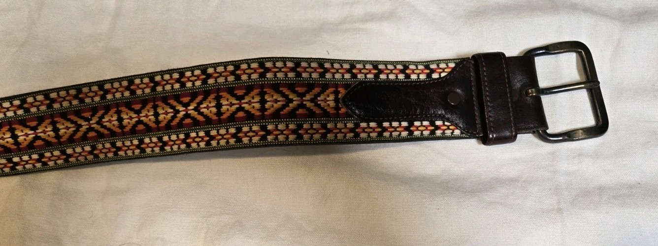 Vintage Tex Tan Embroidered Tessellated Southwestern Belt Sz 34 Brass Buckle