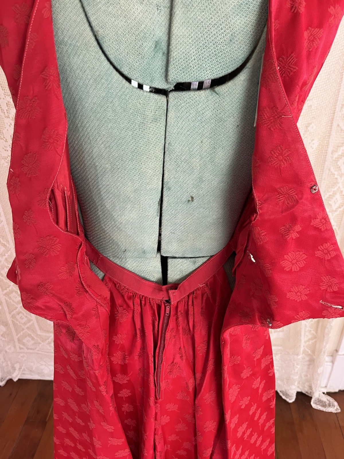 Vintage 1950s 1960s McKettrick Red Brocade Cocktail Hourglass Dress 50s 60s