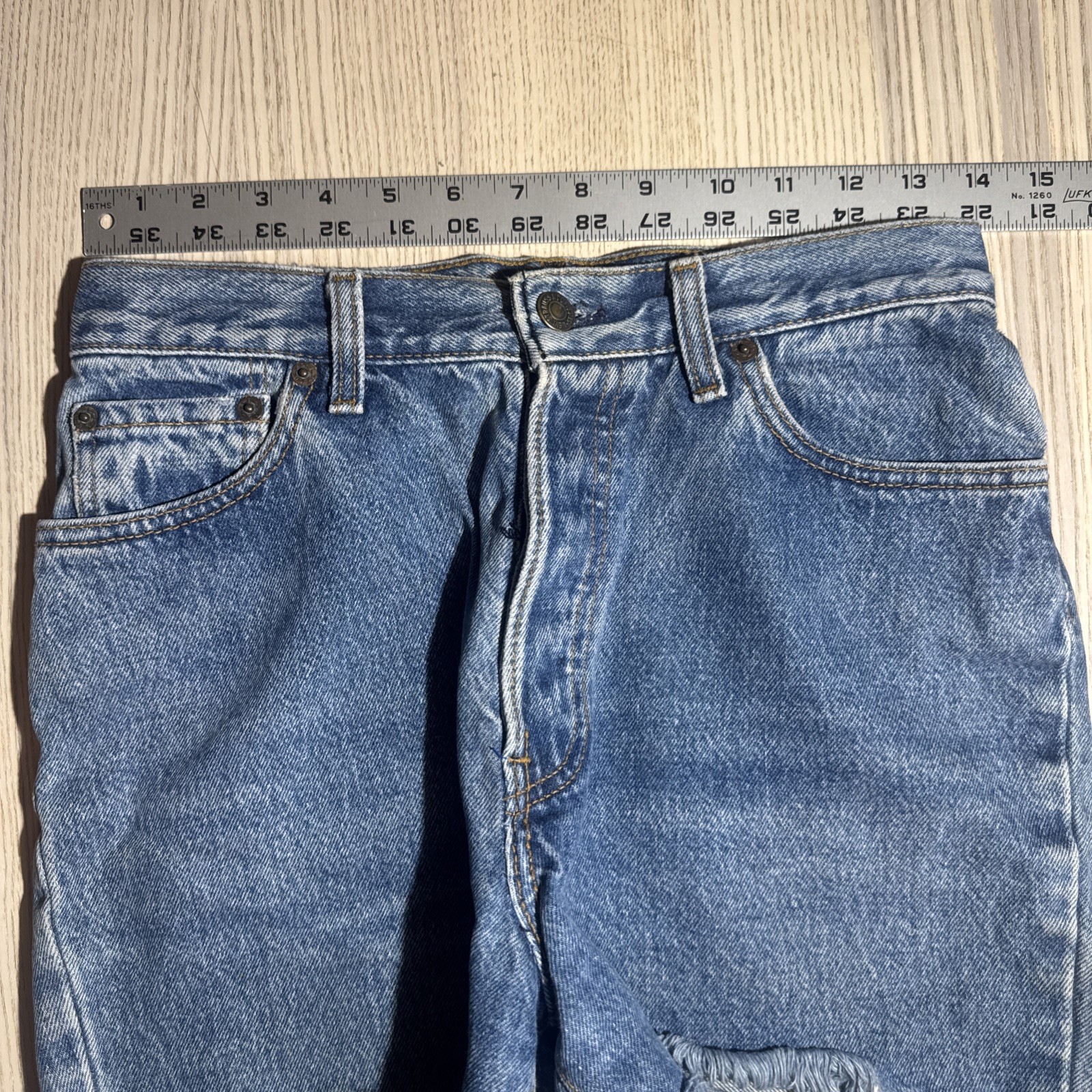 Vintage Levi’s 512 High Waisted Denim Cutoff Shorts Made in USA Women’s 28” Y2K