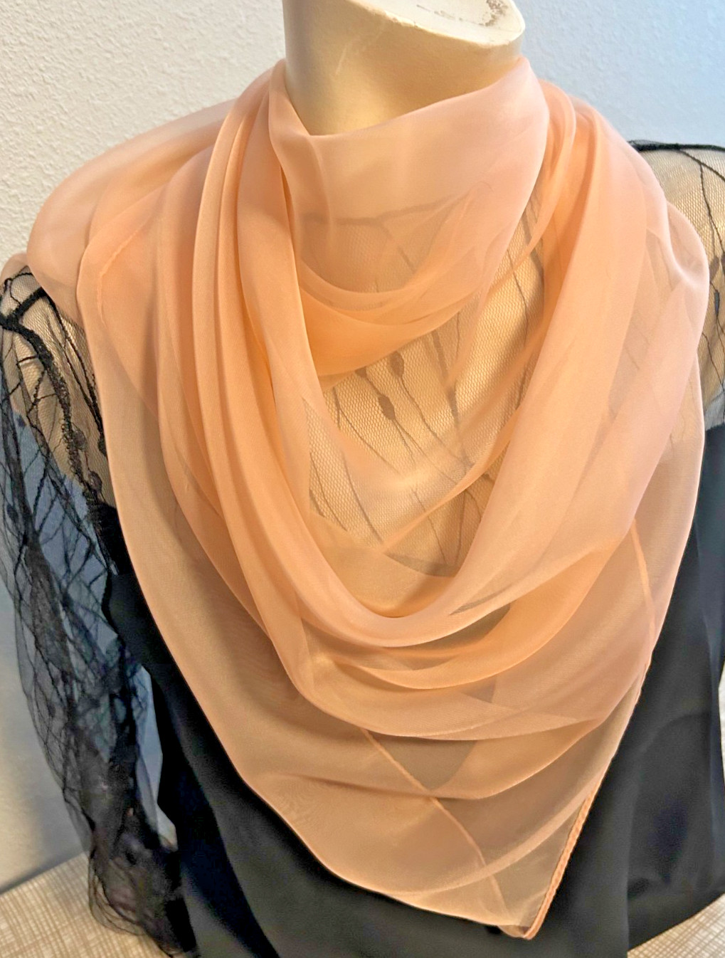 NEW 35 Inch Large Square Light Pink Solid Color 15% Mulberry Silk SS-1026