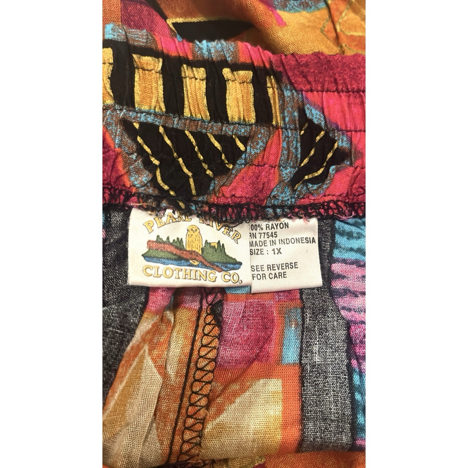 Vintage Pearl River Clothing Co Abstract Shorts