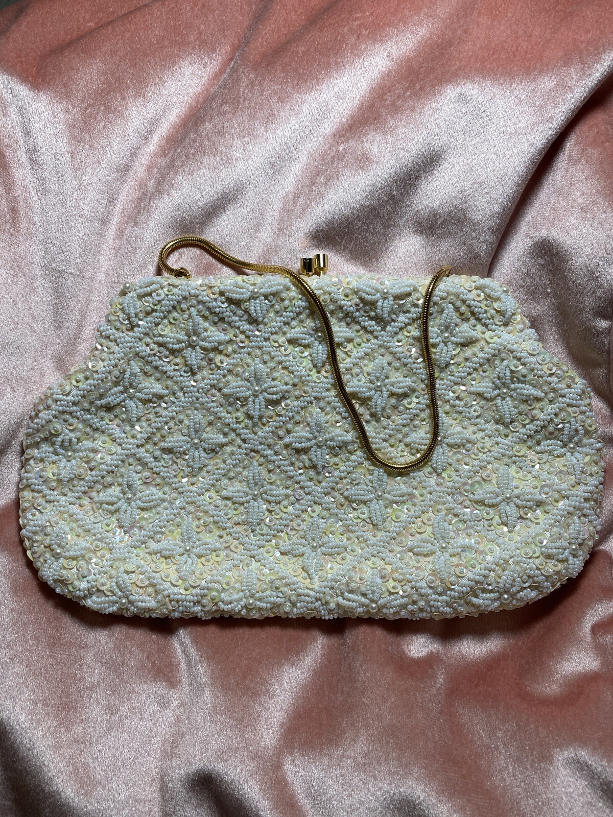 RICHERE BAG by WALBORG ~ IVORY HAND BEADED SEQUIN PURSE WITH GOLD TONE HARDWARE