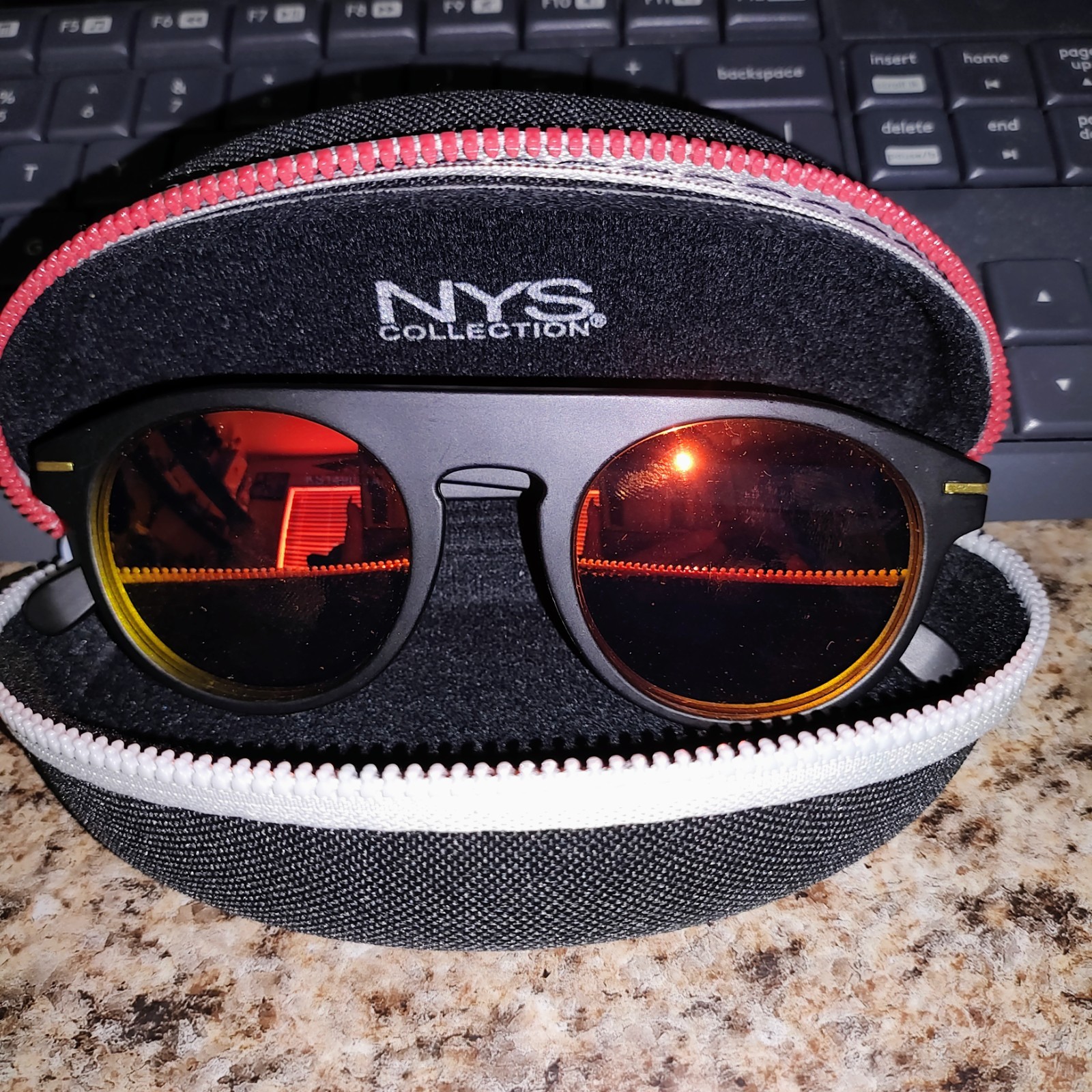 NYS Collection Sunglasses ks1490 with case/compass attached