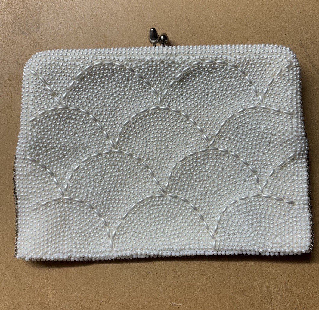 Vintage White Bead Pearl Purse Clutch Silver Tone Chain Wedding Formal Japan