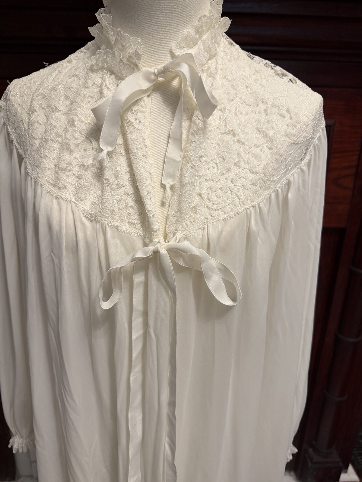 Vintage Radcliffe Dressing Gown Robe White Lace Long Large