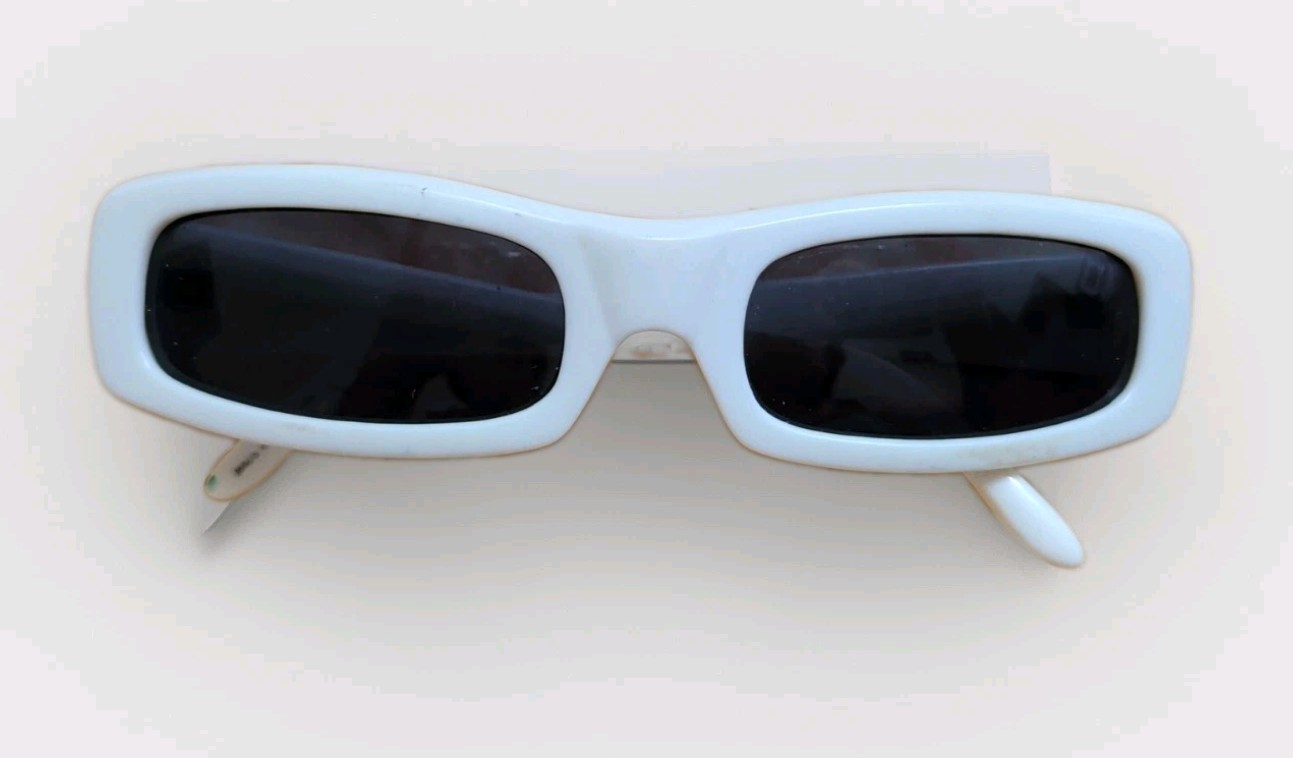 Vintage square sunglasses White Ivory Retro 1980s Dark Gray Lens